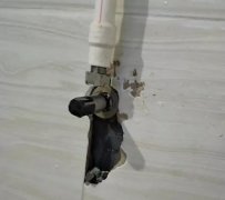 容易导致别人家的油烟倒流到本人